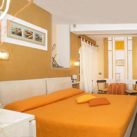 I Coralli Rooms & Apartments Монтероссо-аль-Маре Экстерьер фото
